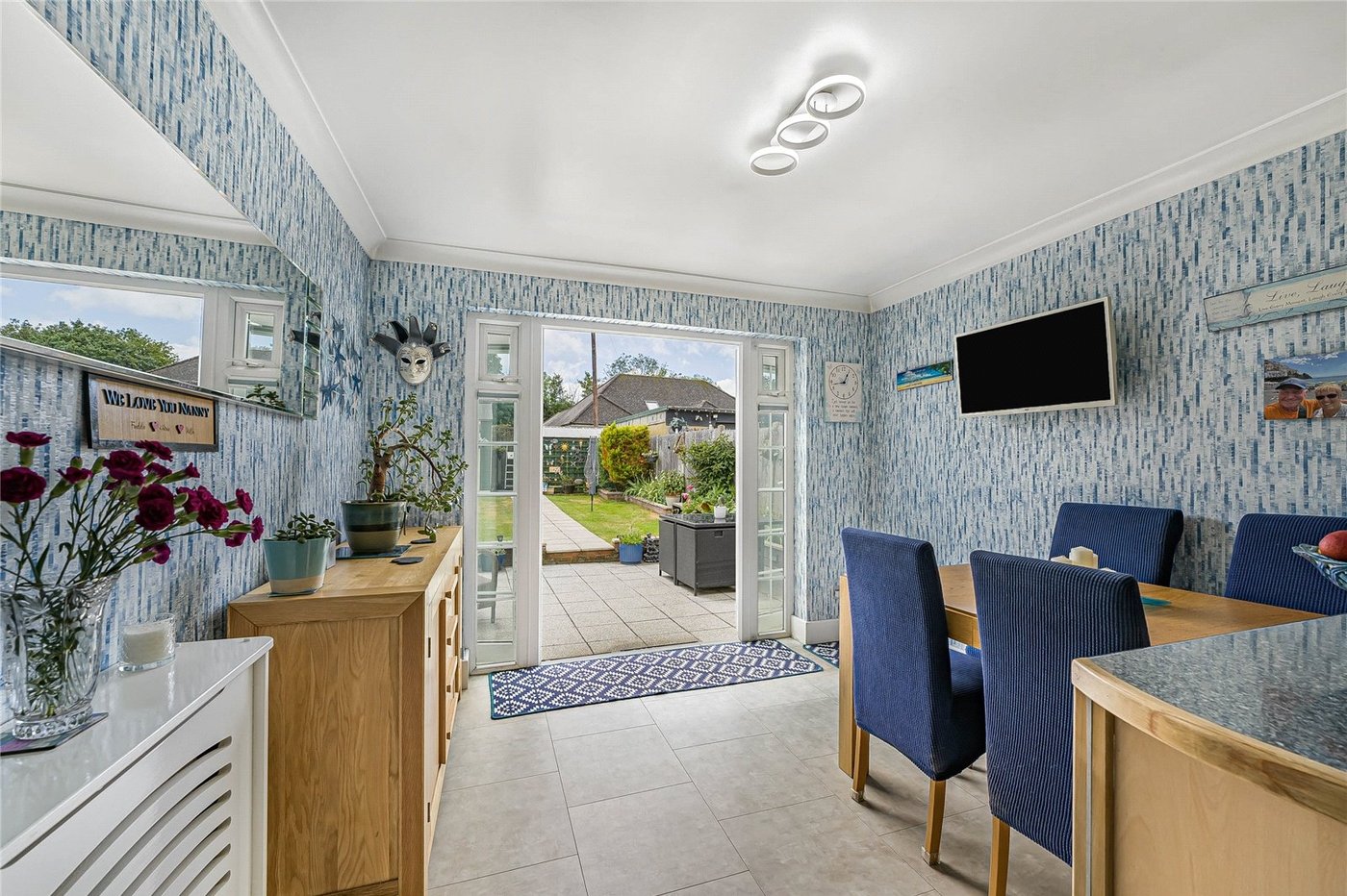 2 bedroom property for sale in Greenhithe | Robinson Jackson