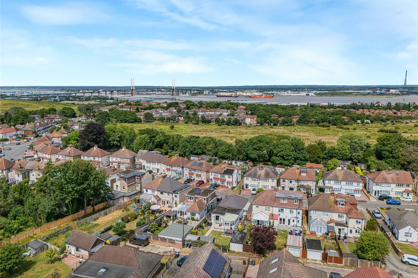 2 bedroom property for sale in Greenhithe | Robinson Jackson