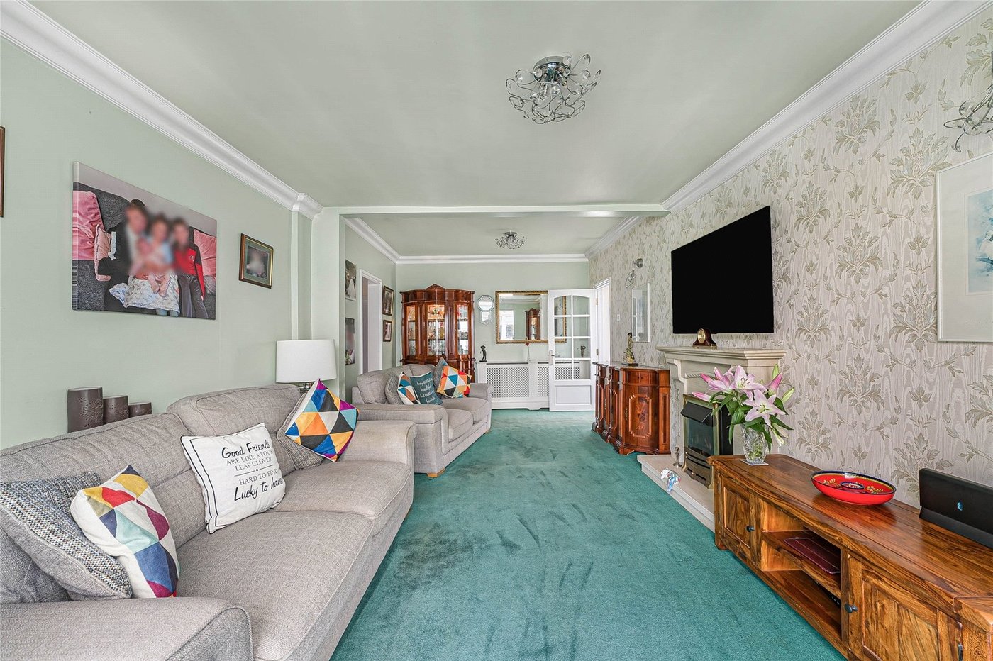 2 bedroom property for sale in Greenhithe | Robinson Jackson