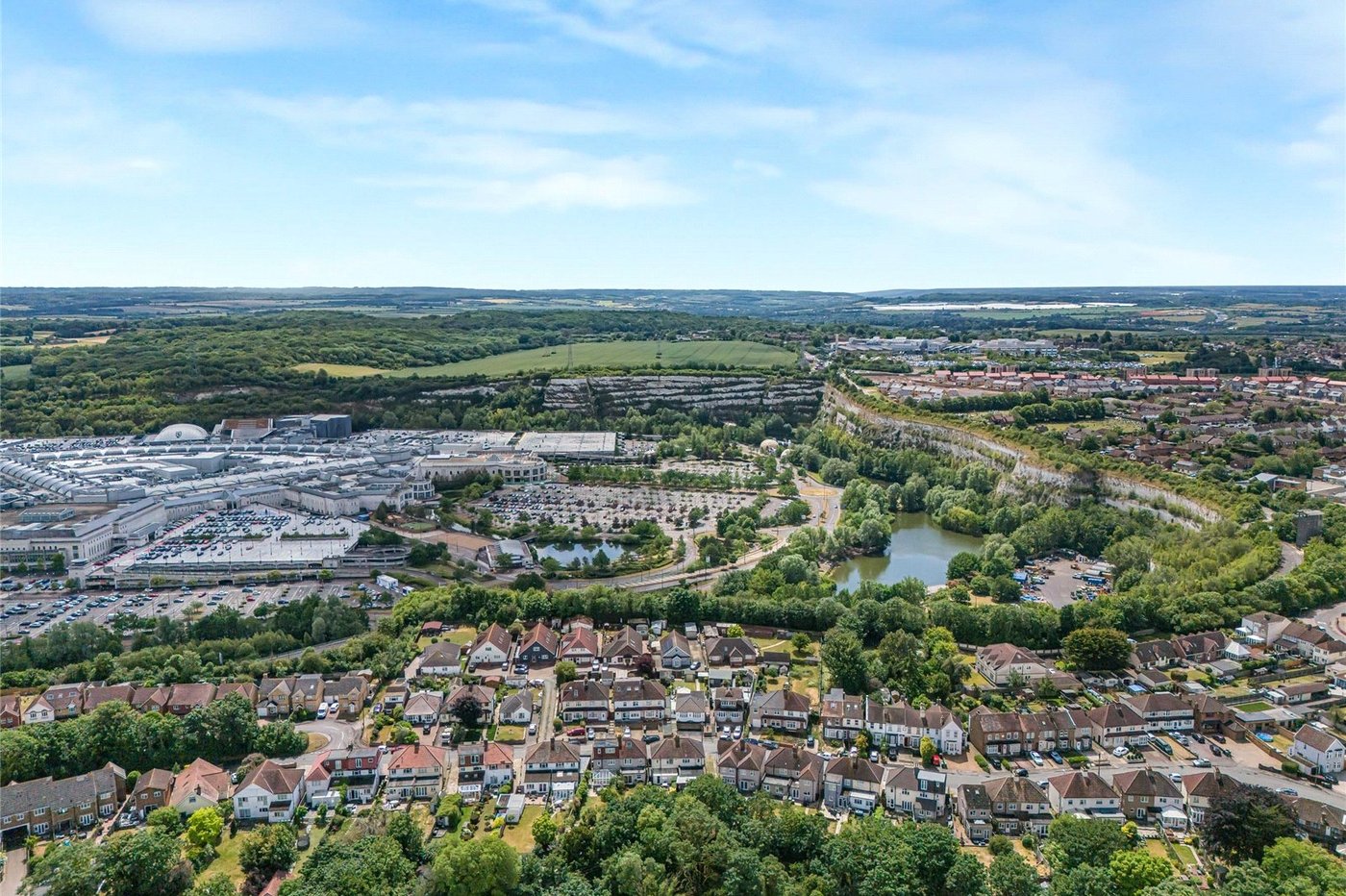 2 bedroom property for sale in Greenhithe | Robinson Jackson