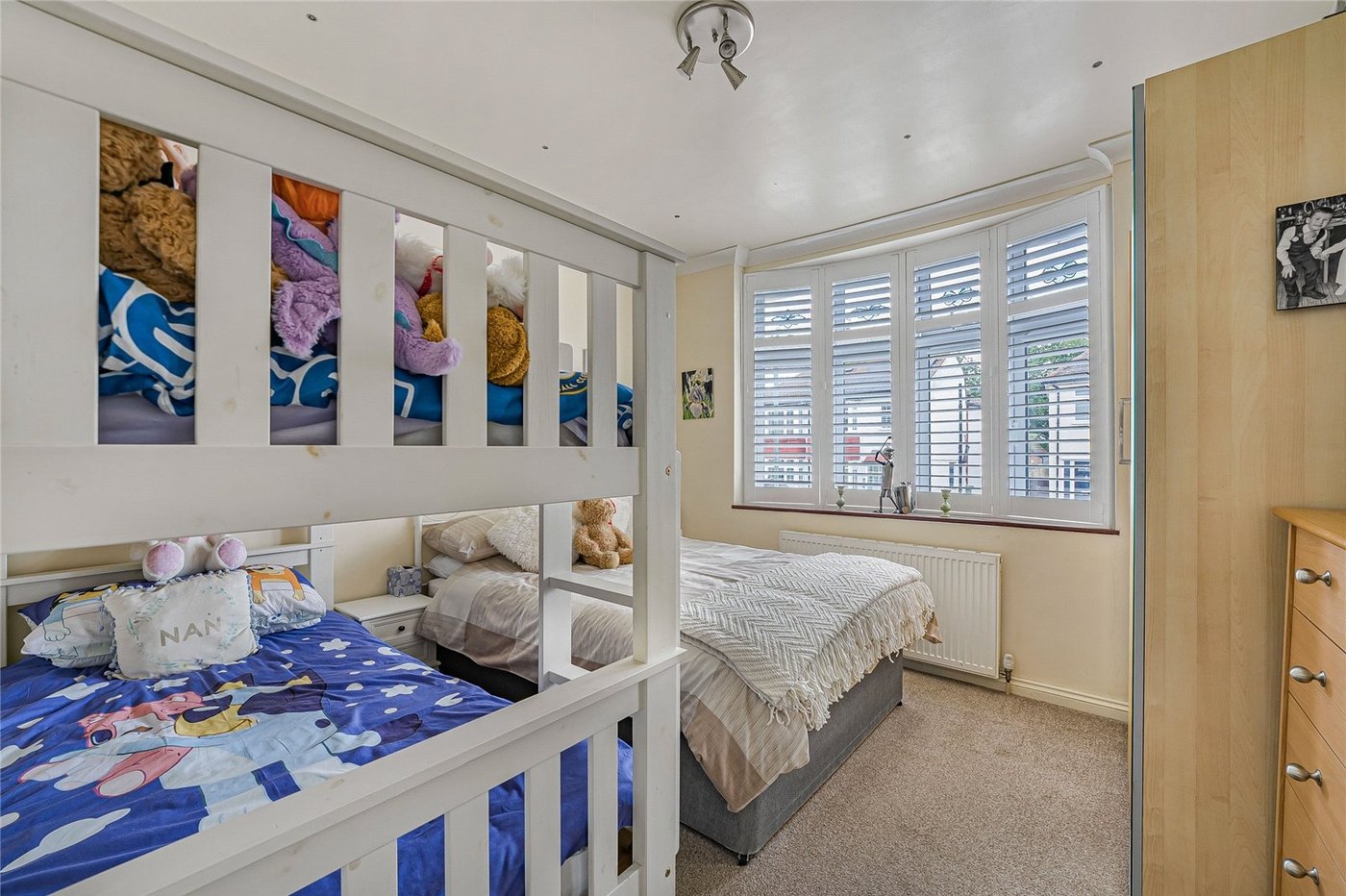 2 bedroom property for sale in Greenhithe | Robinson Jackson