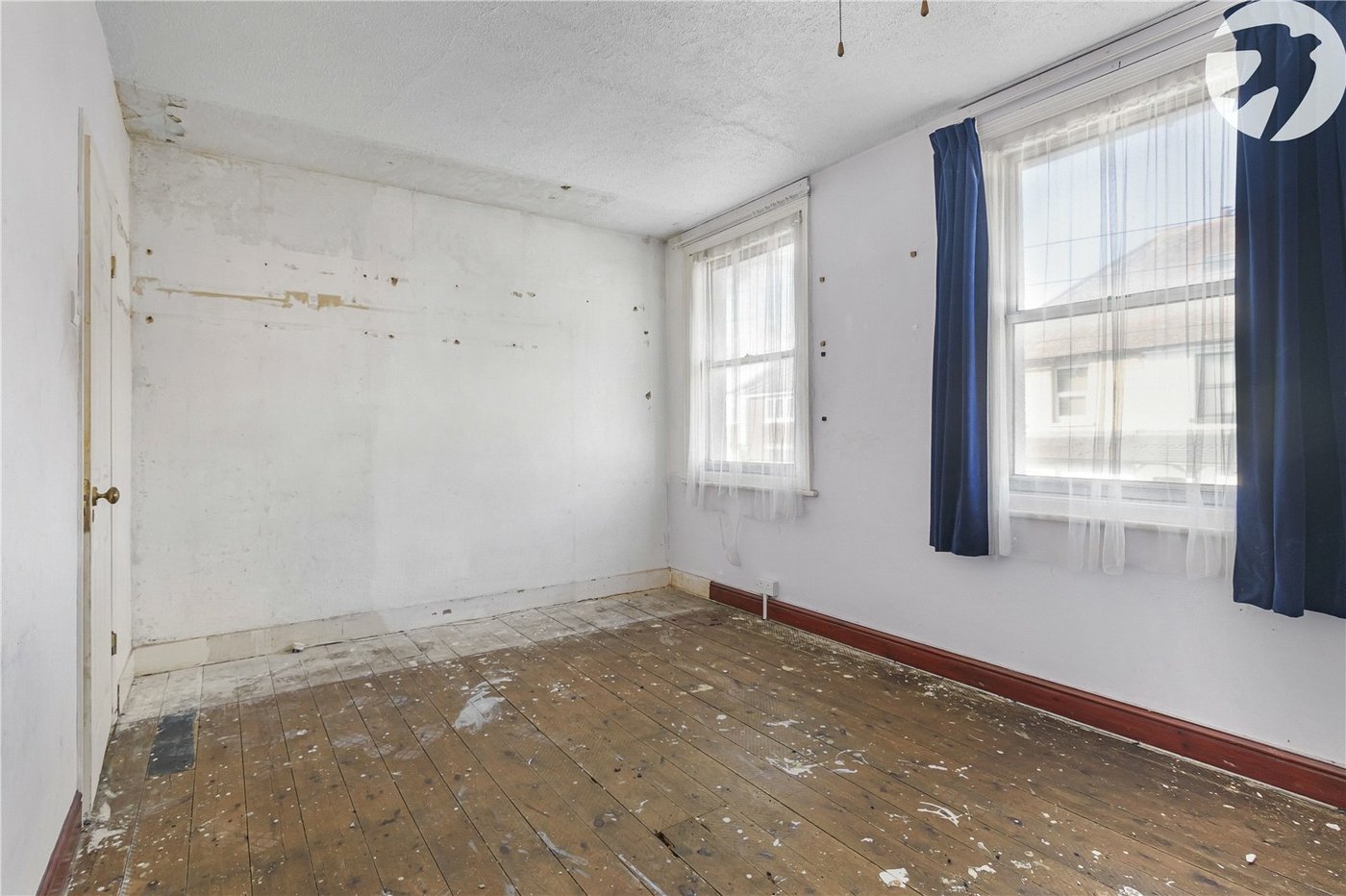 2 bedroom house for sale in Greenhithe | Robinson Jackson