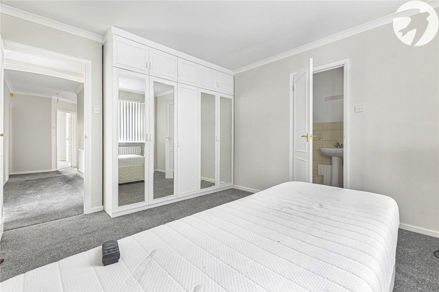 3 bedroom bungalow for sale in Greenhithe | Robinson Jackson