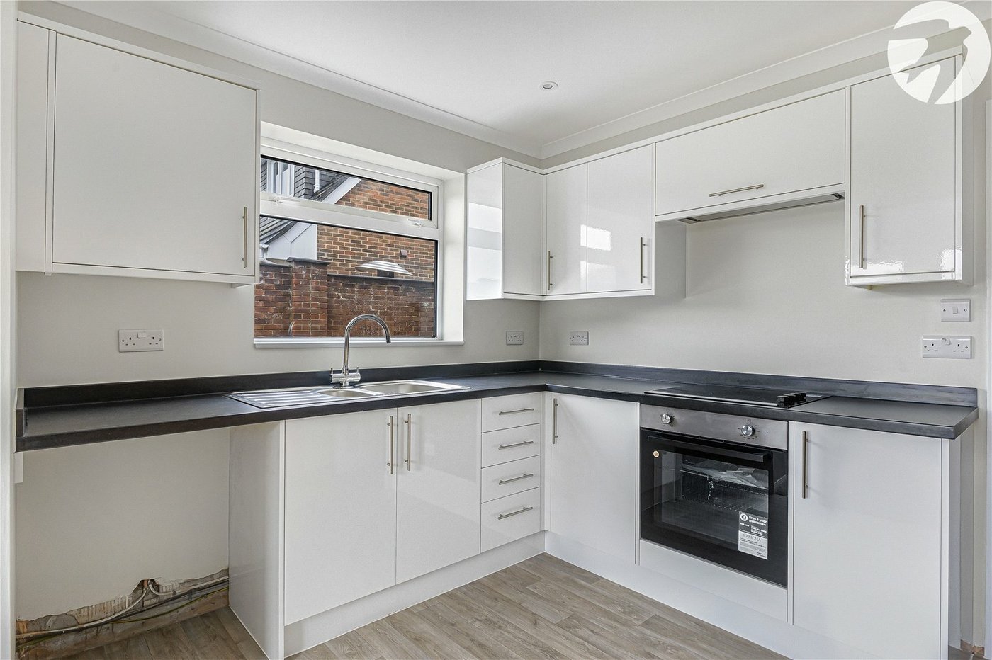 3 bedroom bungalow for sale in Greenhithe | Robinson Jackson