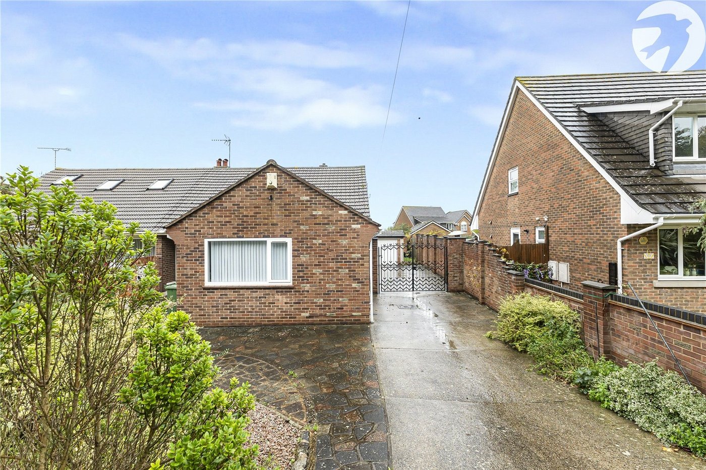 3 bedroom bungalow for sale in Greenhithe | Robinson Jackson