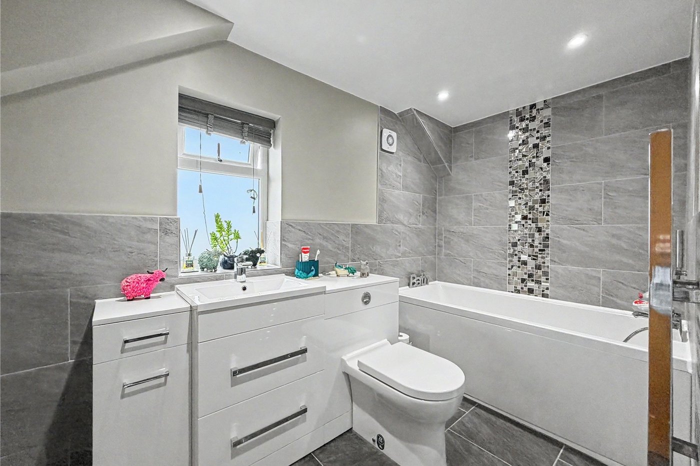 4 bedroom property for sale in Hempstead | Robinson Michael & Jackson