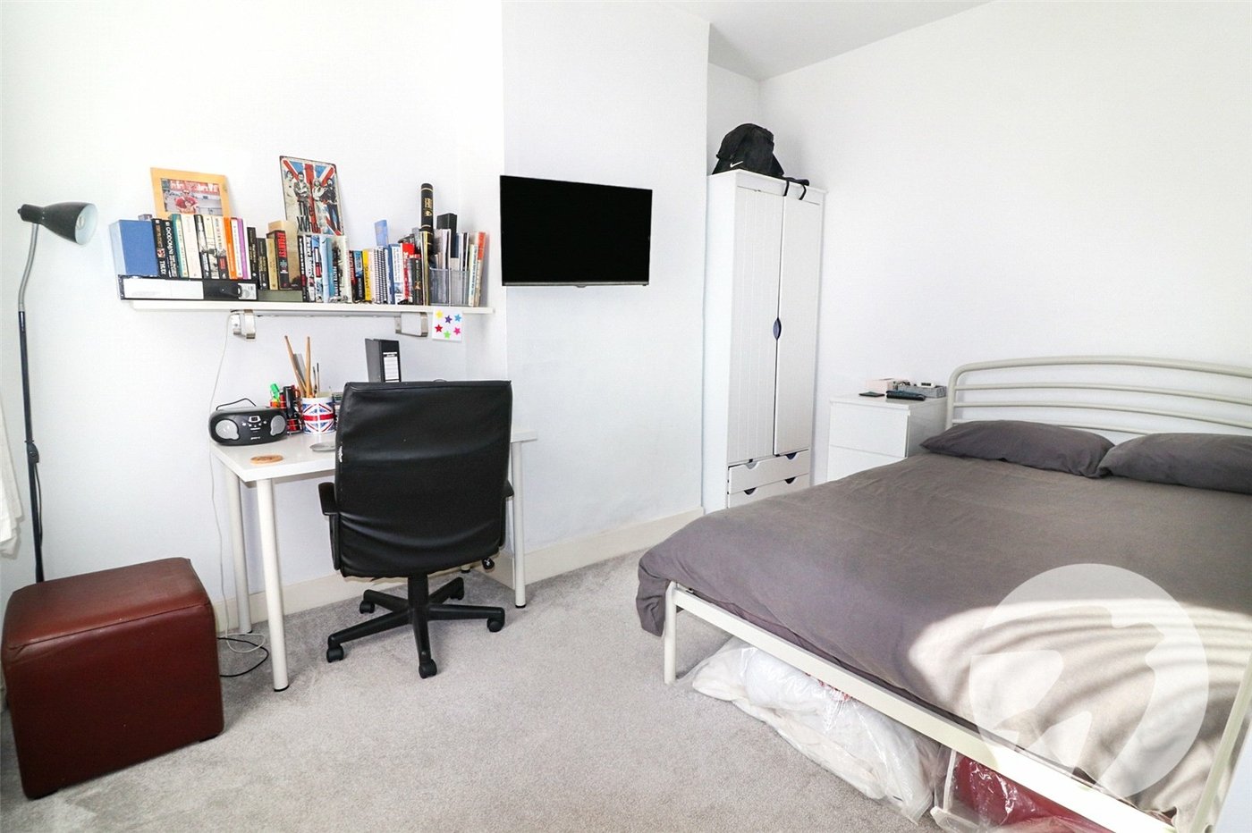 3 bedroom house for sale in Northumberland Heath | Robinson Jackson