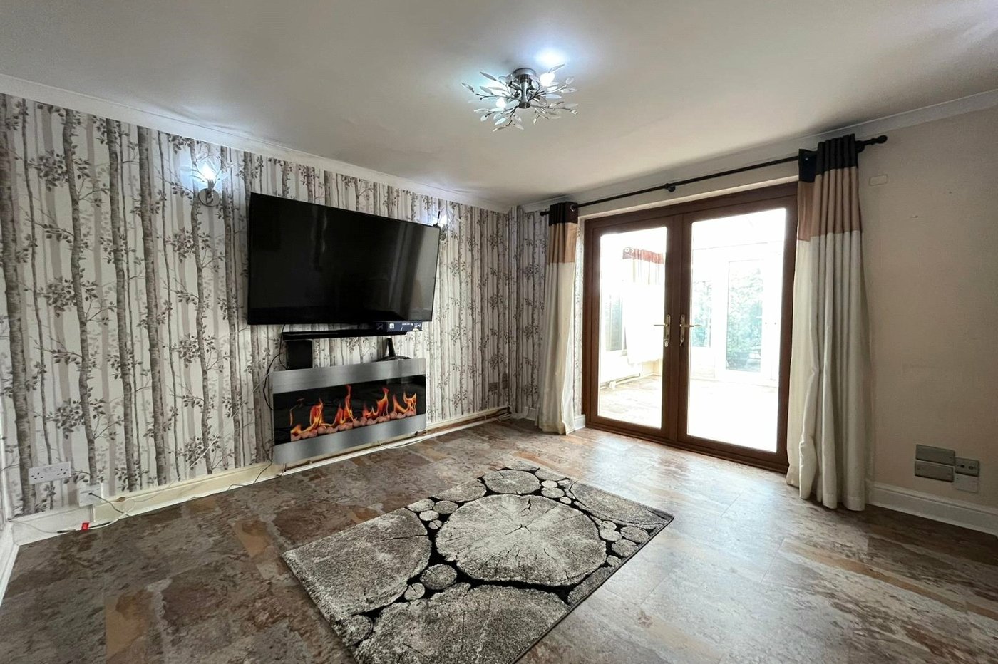 2 bedroom house for sale in Princes Park | Robinson Michael & Jackson