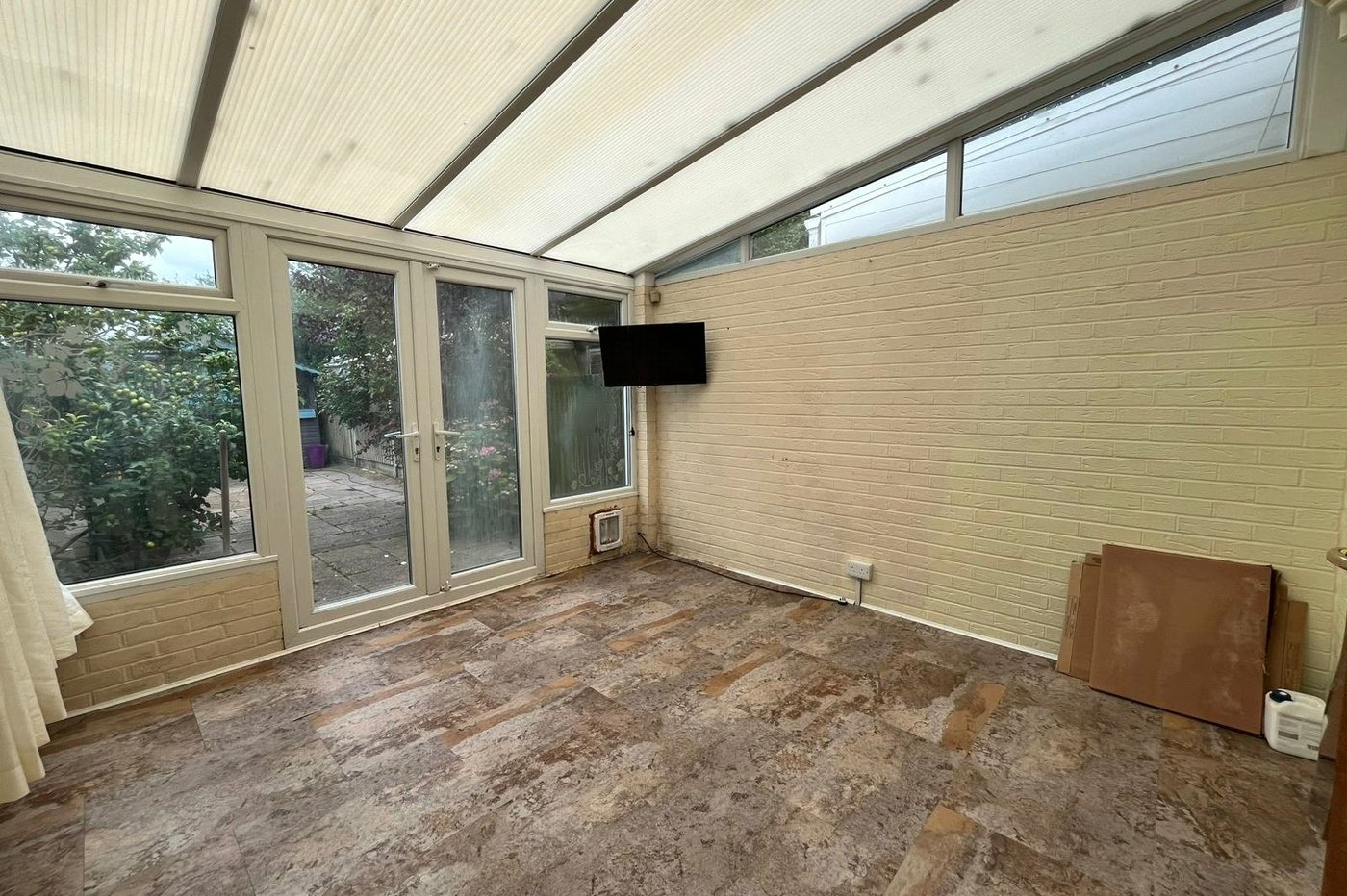 2 bedroom house for sale in Princes Park | Robinson Michael & Jackson