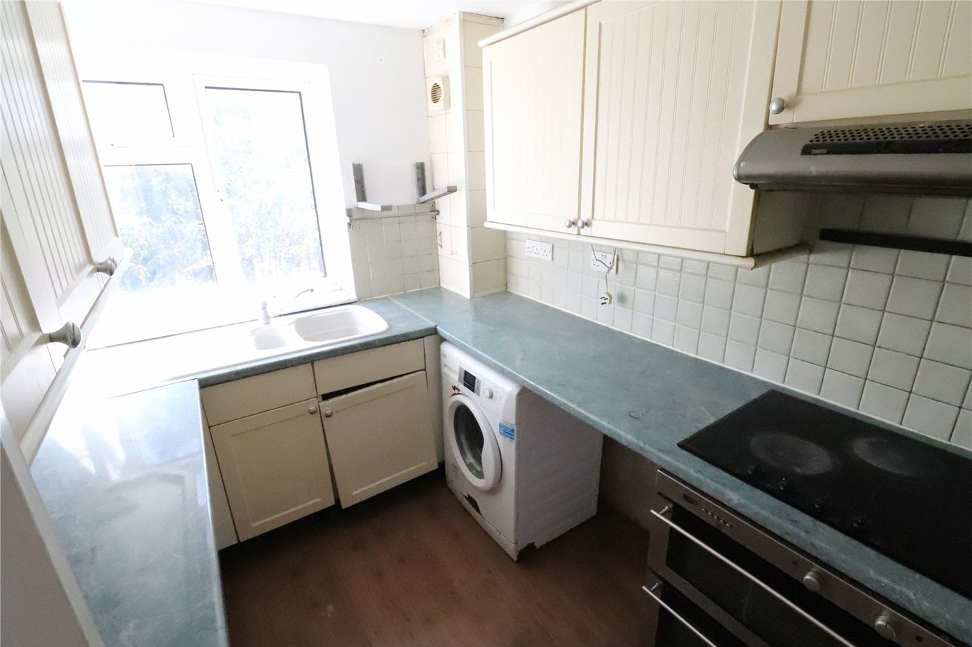 2 bedroom property for sale in Belvedere | Robinson Jackson