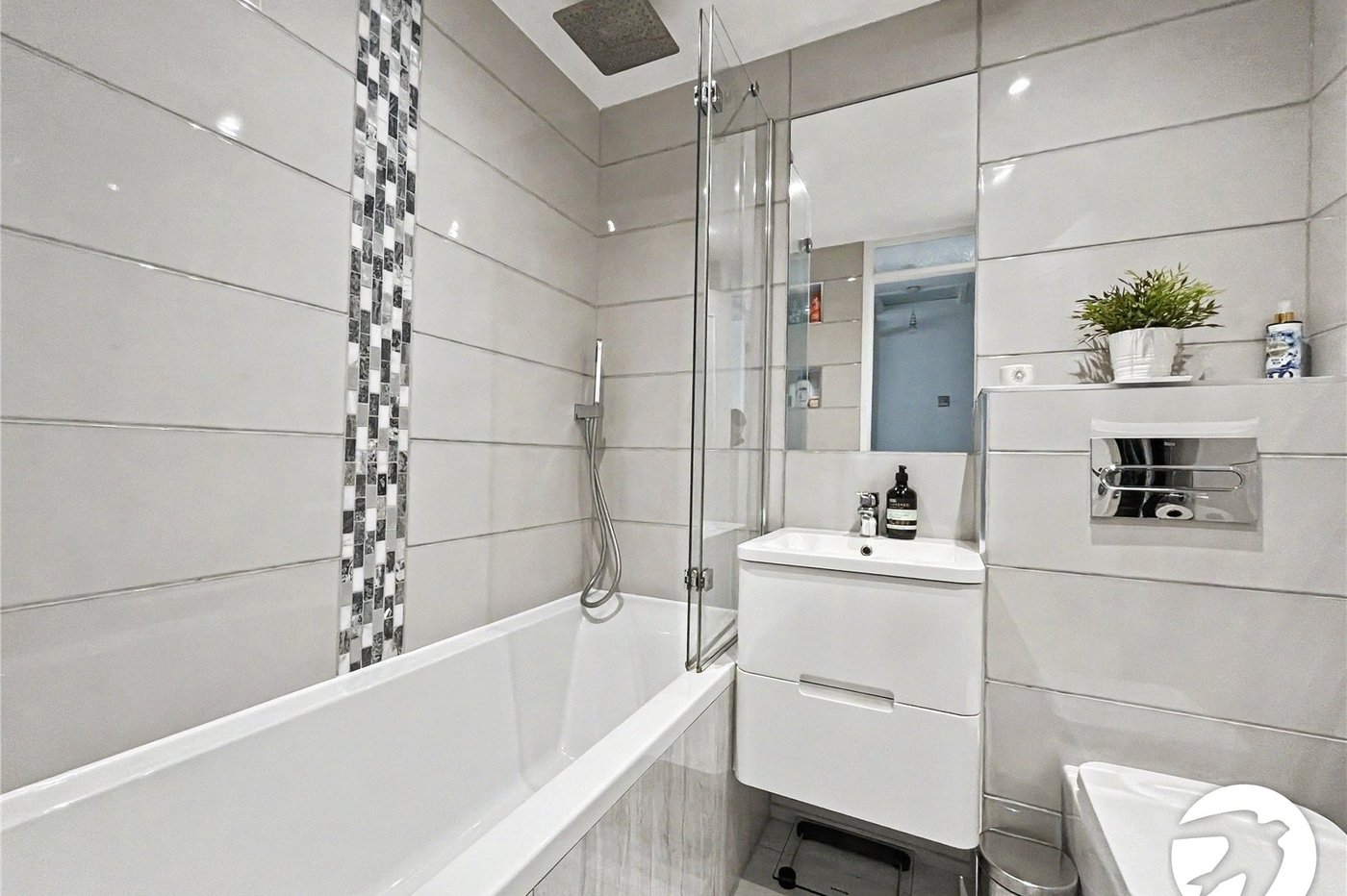 2 bedroom house for sale in Princes Park | Robinson Michael & Jackson