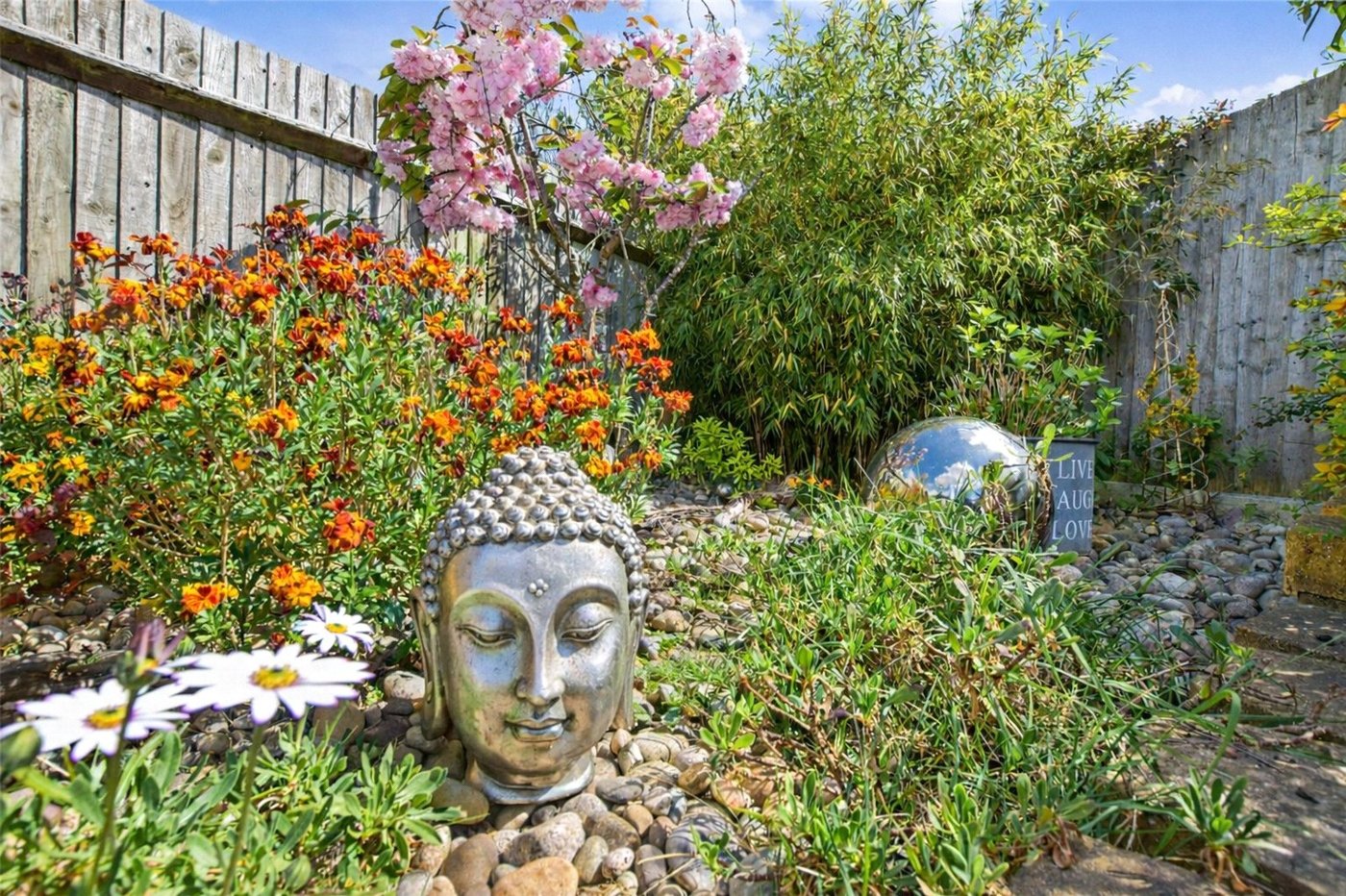 3 bedroom bungalow for sale in Bexleyheath | Robinson Jackson