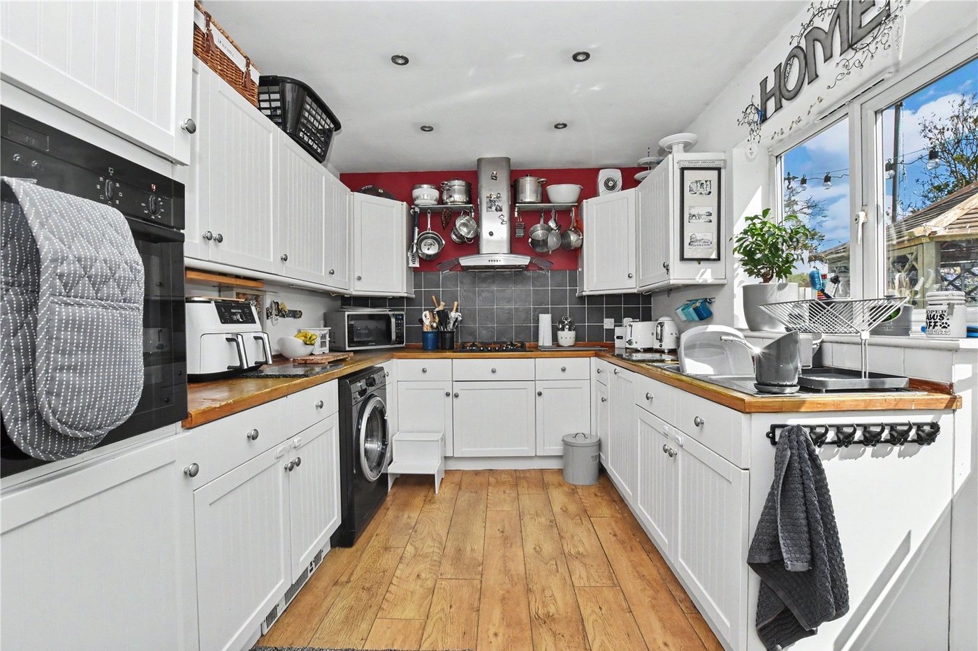 3 bedroom bungalow for sale in Bexleyheath | Robinson Jackson