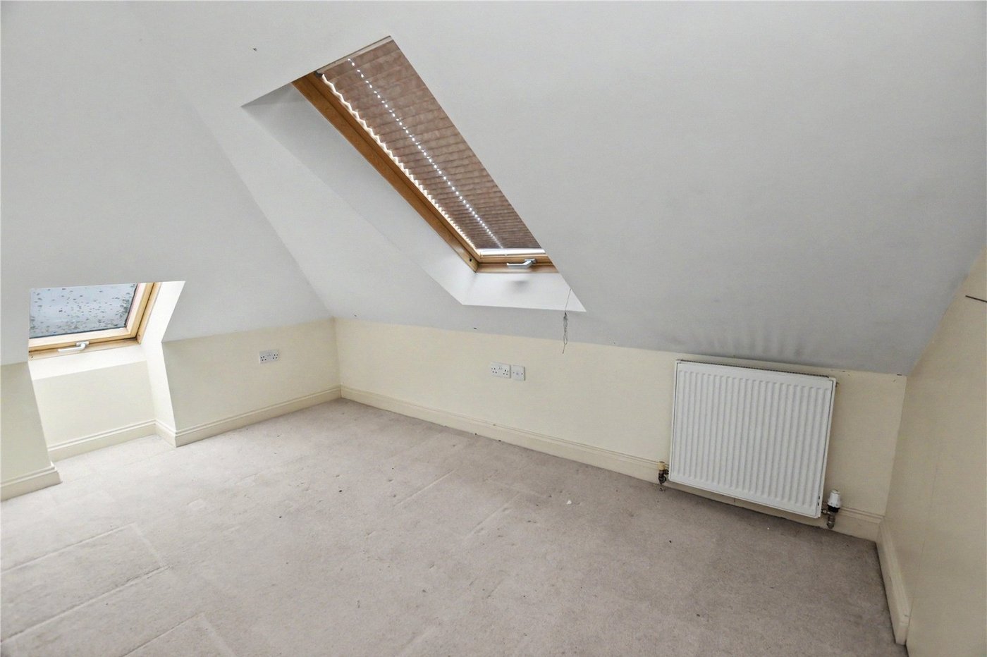 3 bedroom bungalow for sale in Bexleyheath | Robinson Jackson