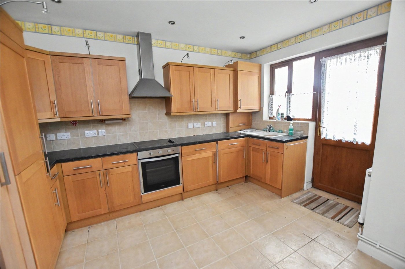 3 bedroom bungalow for sale in Bexleyheath | Robinson Jackson