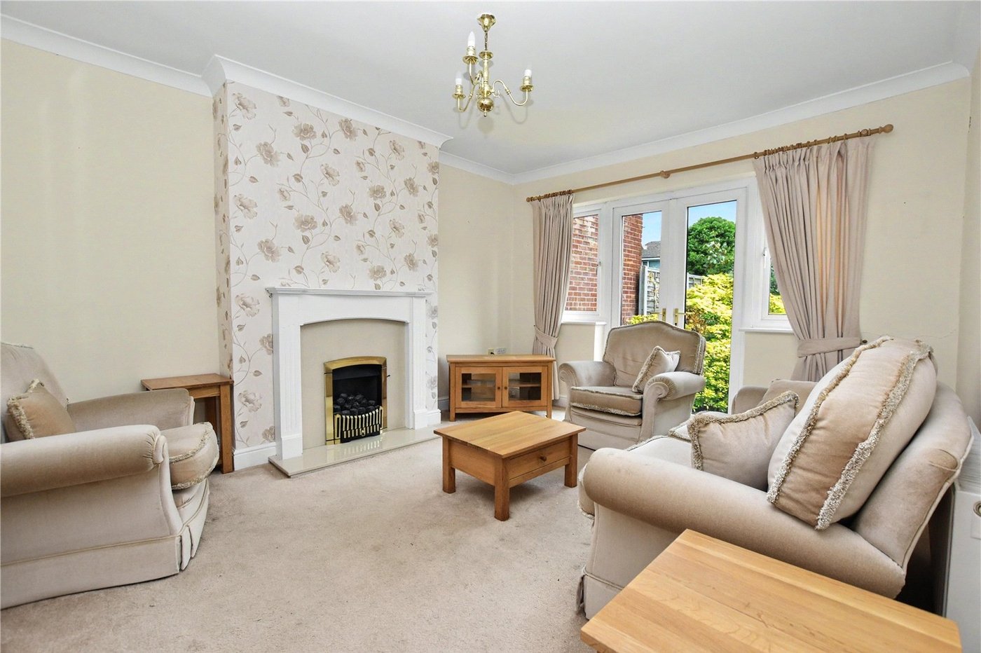 2 bedroom bungalow for sale in Bexleyheath | Robinson Jackson