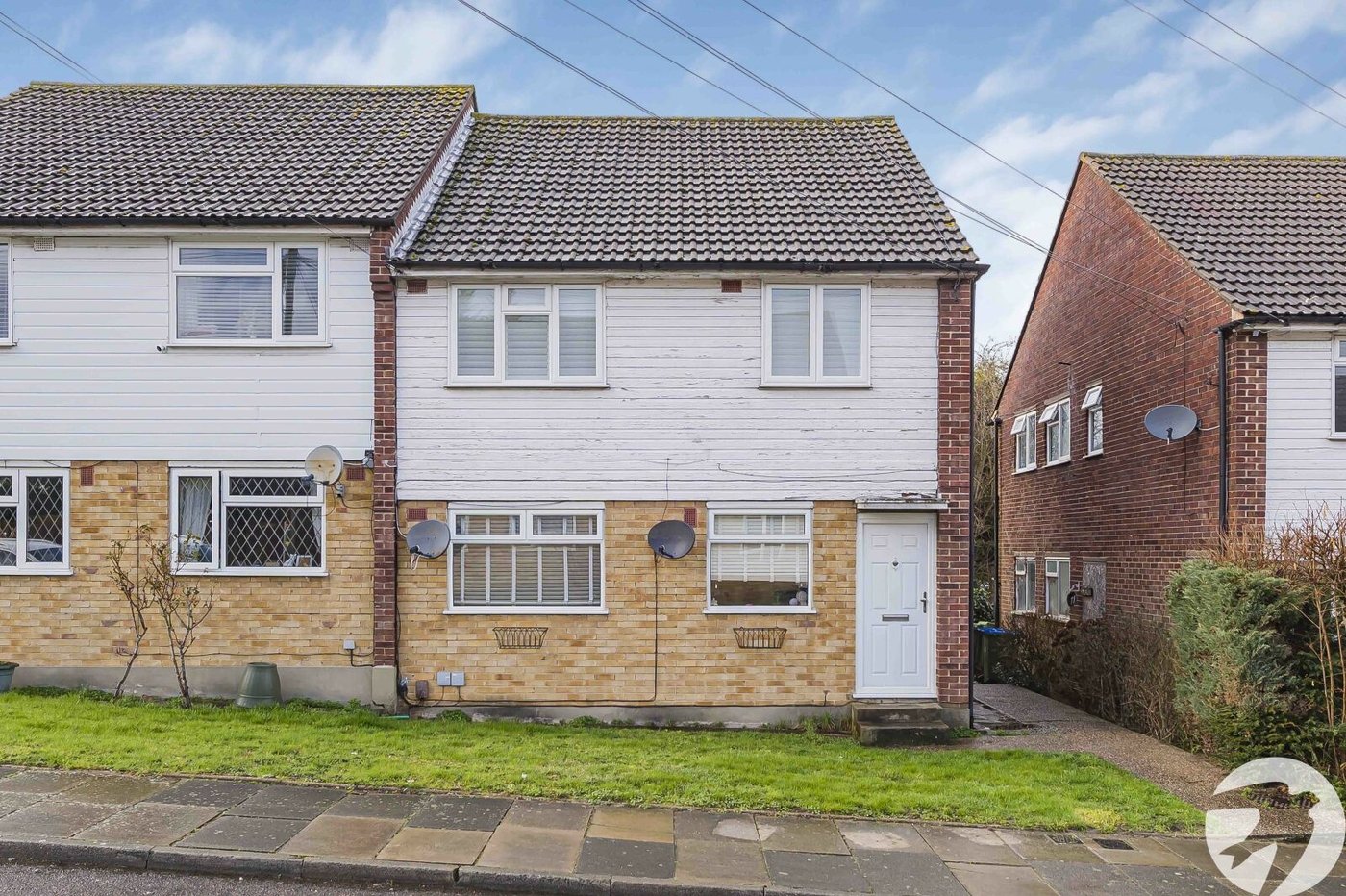 2 bedroom property for sale in London | Robinson Jackson