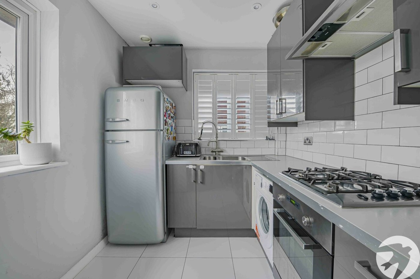 2 bedroom property for sale in London | Robinson Jackson