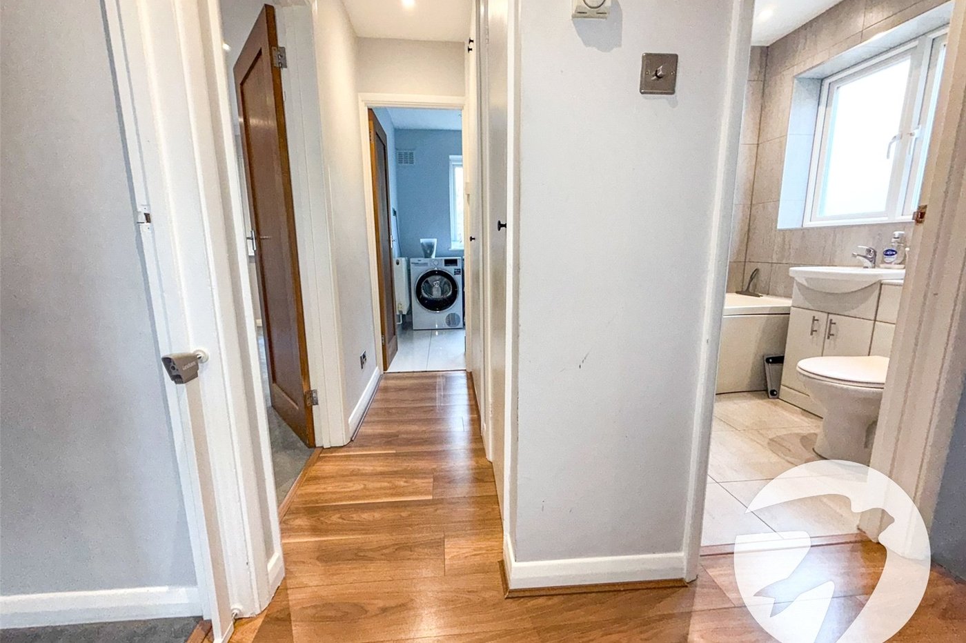 2 bedroom property for sale in London | Robinson Jackson