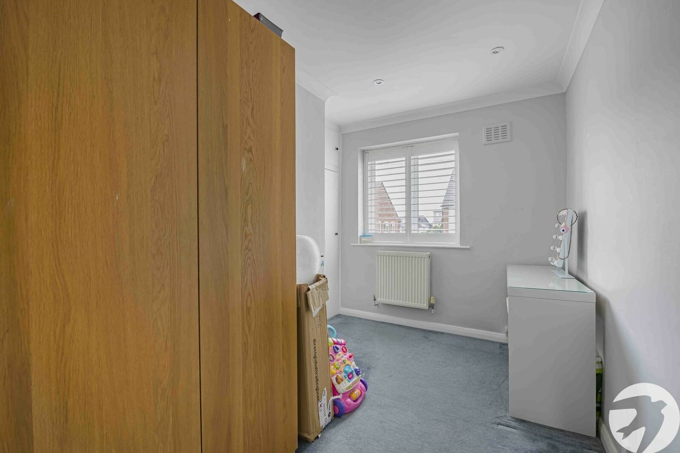 2 bedroom property for sale in London | Robinson Jackson
