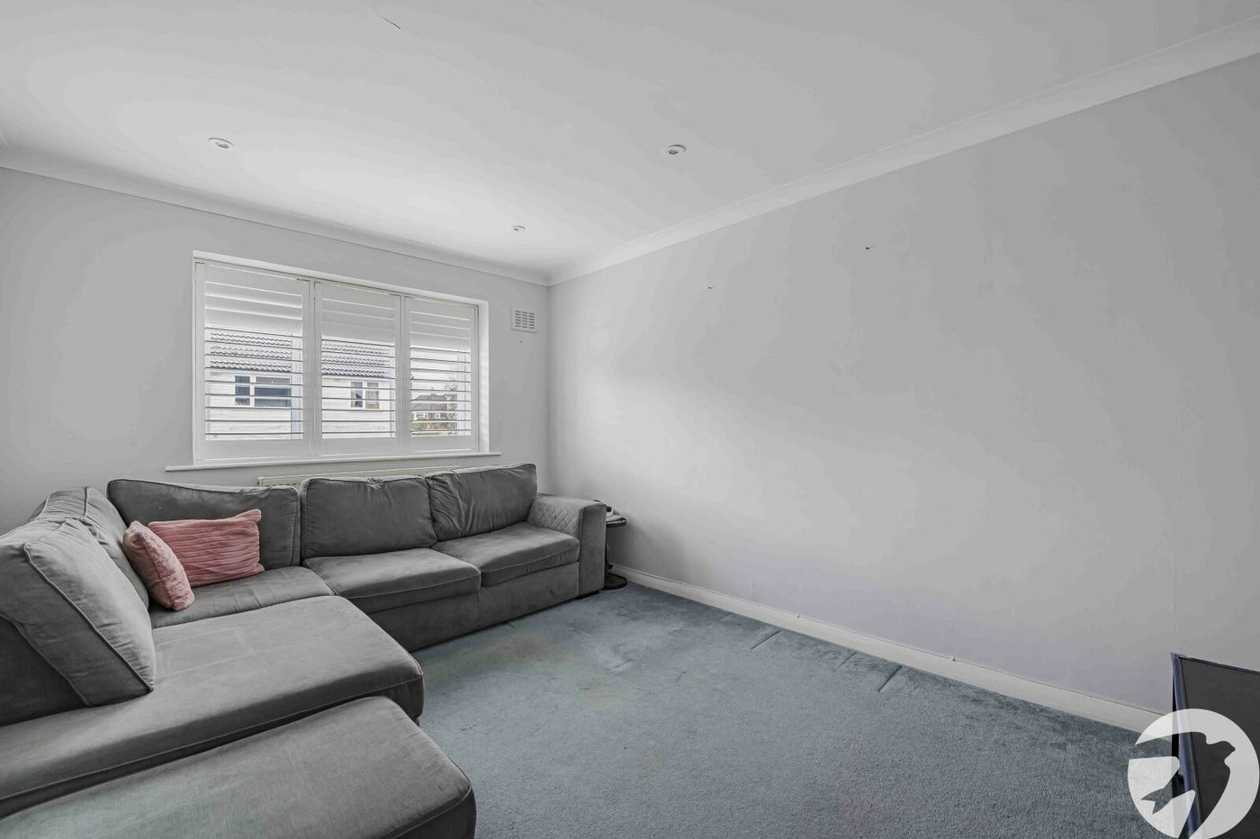 2 bedroom property for sale in London | Robinson Jackson