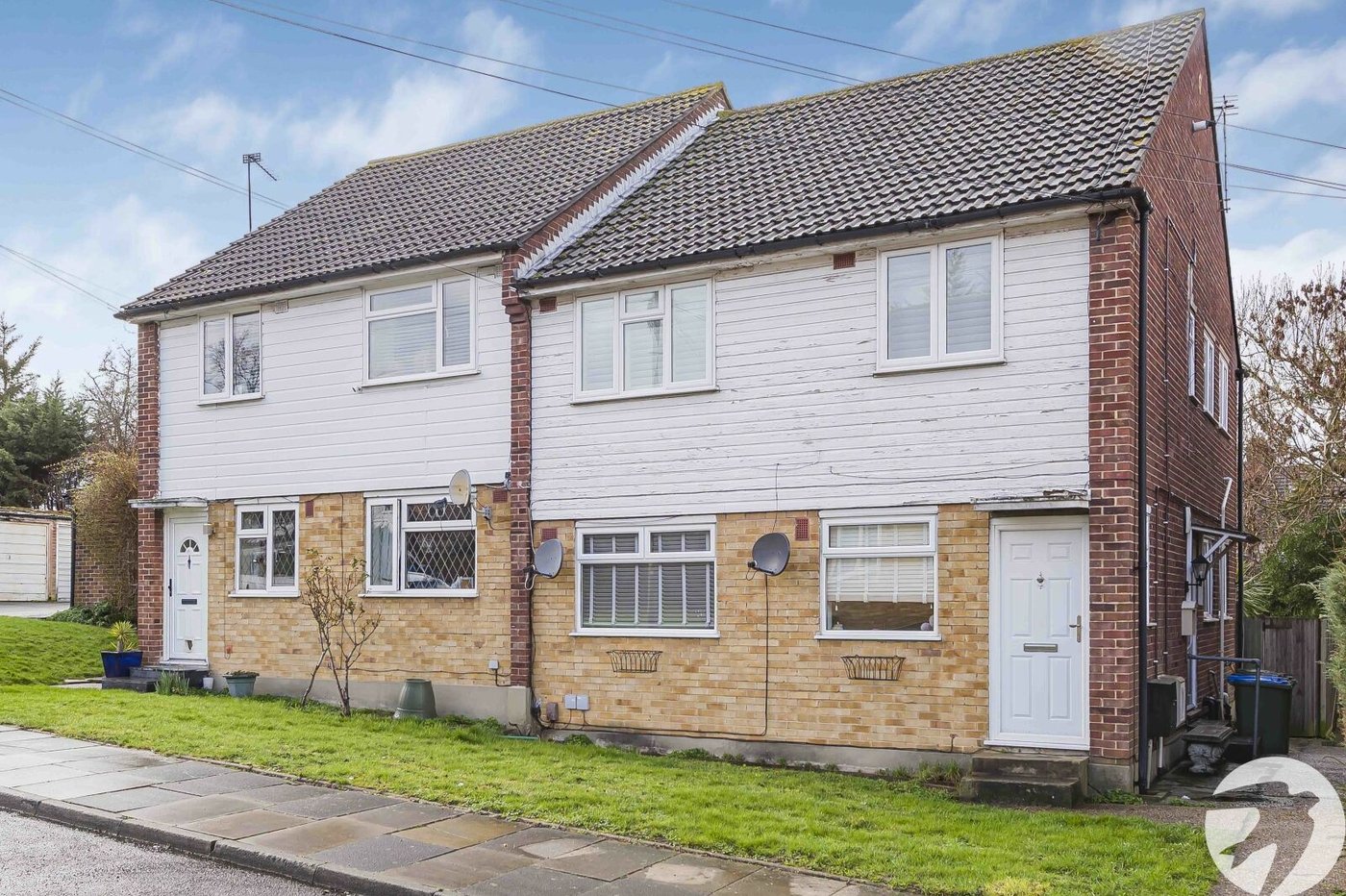 2 bedroom property for sale in London | Robinson Jackson