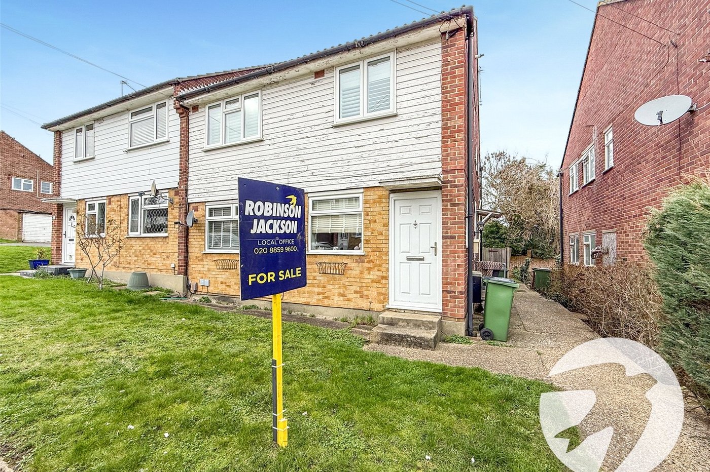 2 bedroom property for sale in London | Robinson Jackson