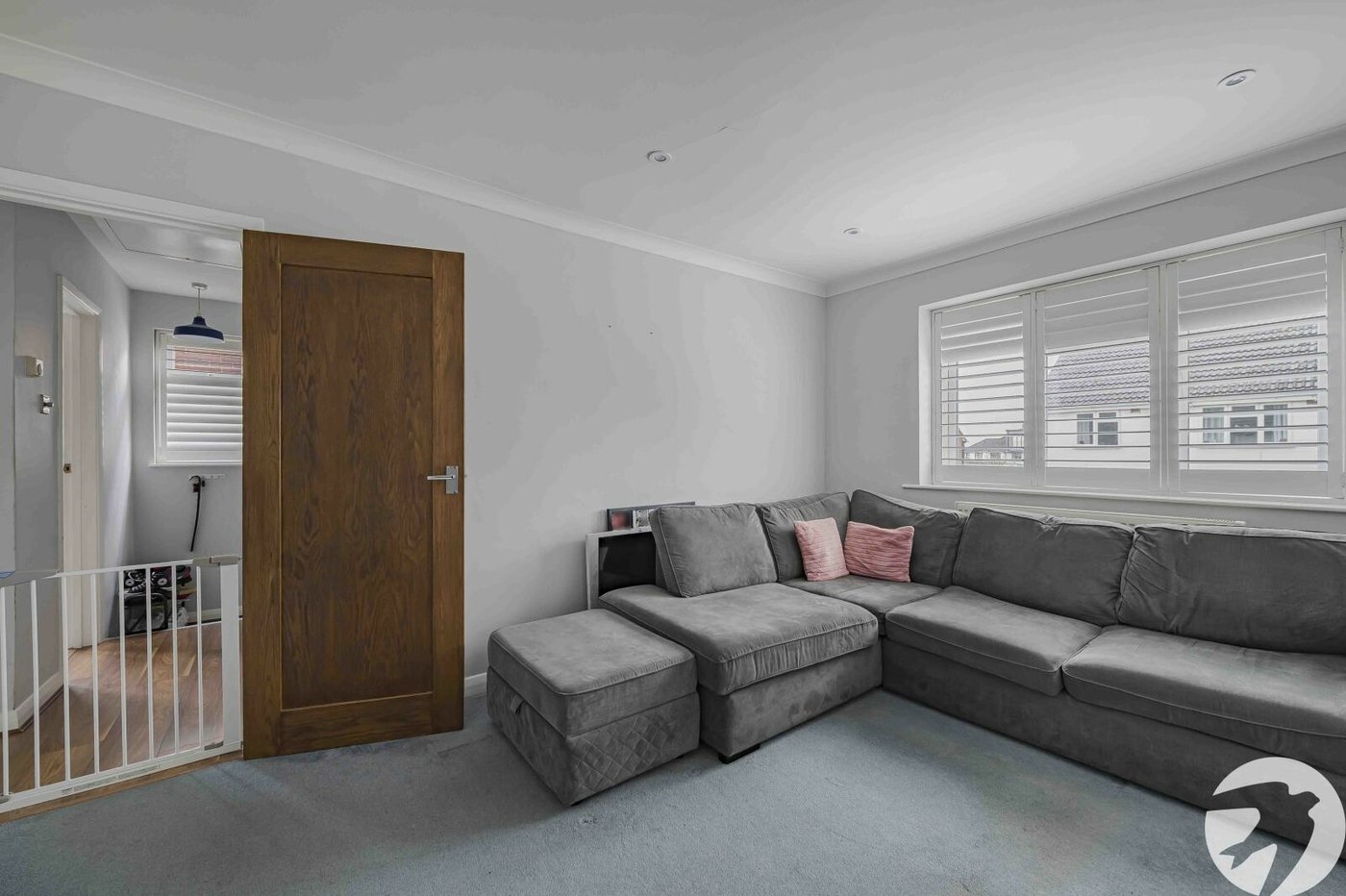 2 bedroom property for sale in London | Robinson Jackson