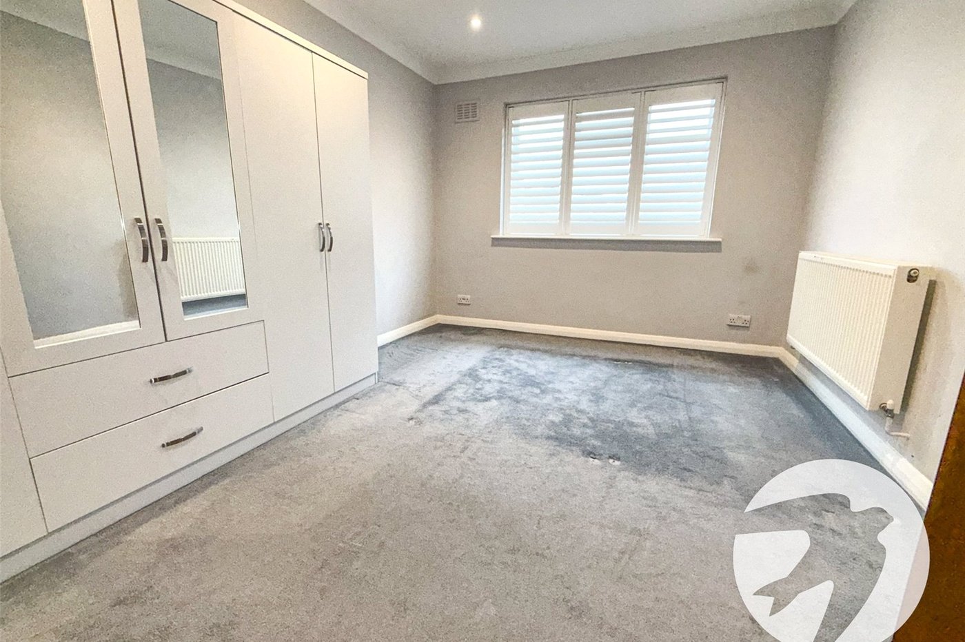 2 bedroom property for sale in London | Robinson Jackson