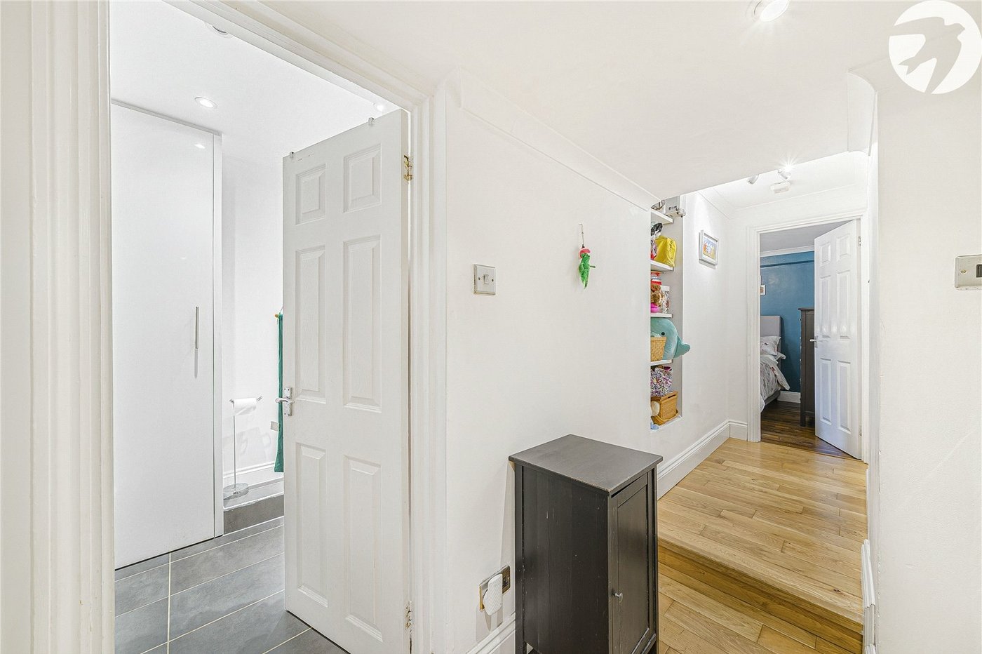 2 bedroom property for sale in Dartford | Robinson Jackson