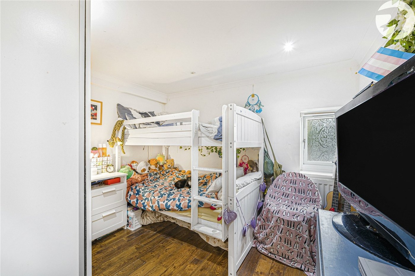 2 bedroom property for sale in Dartford | Robinson Jackson