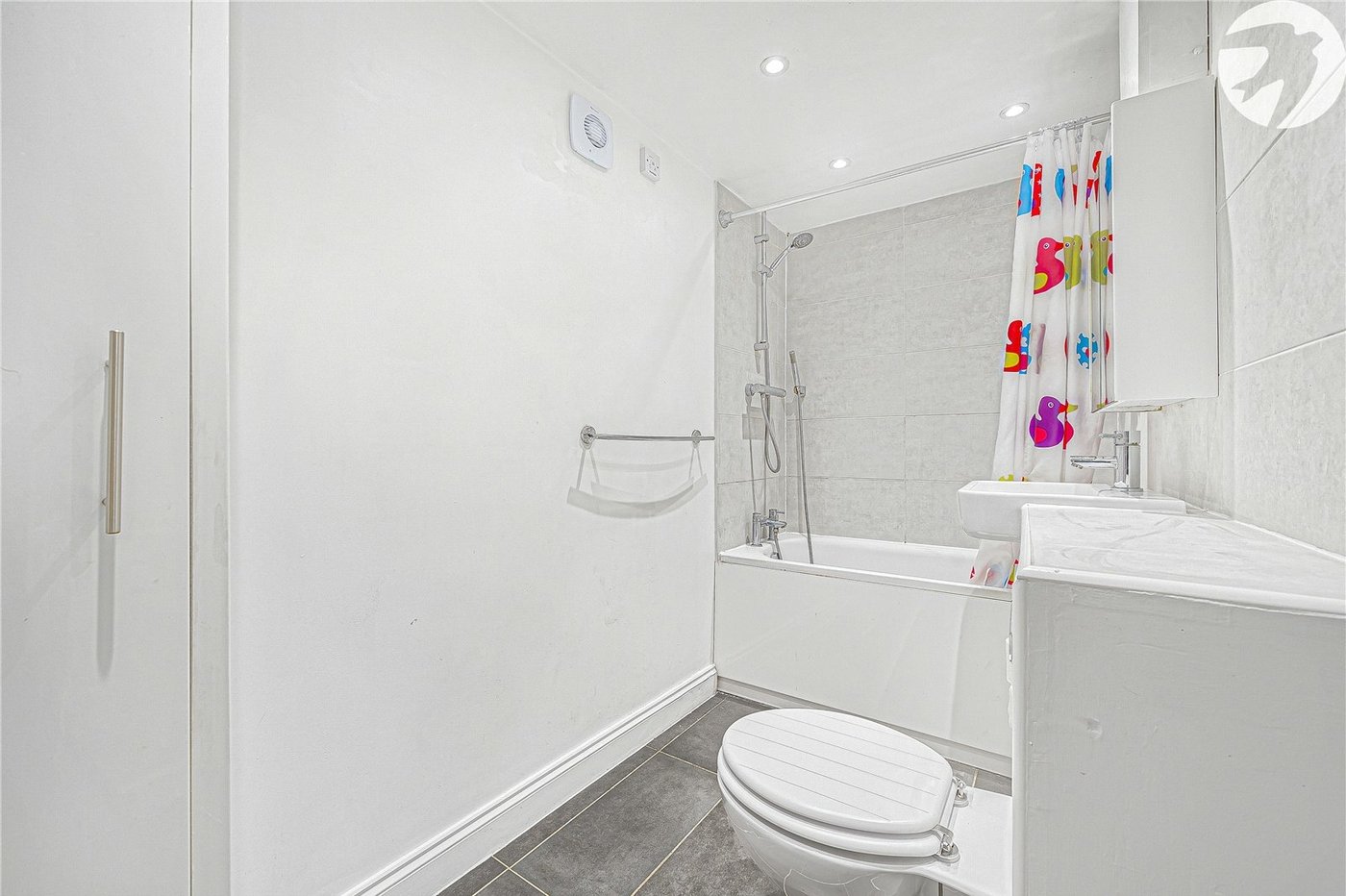 2 bedroom property for sale in Dartford | Robinson Jackson