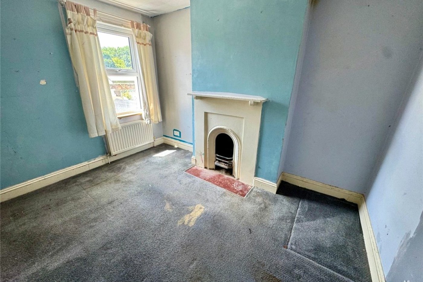 2 bedroom house for sale in Farnborough Village | Robinson Jackson