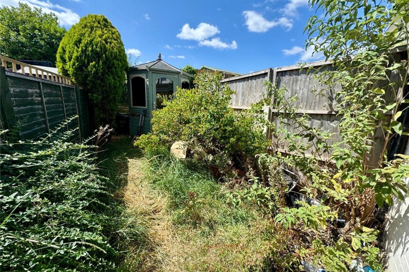 2 bedroom house for sale in Farnborough Village | Robinson Jackson