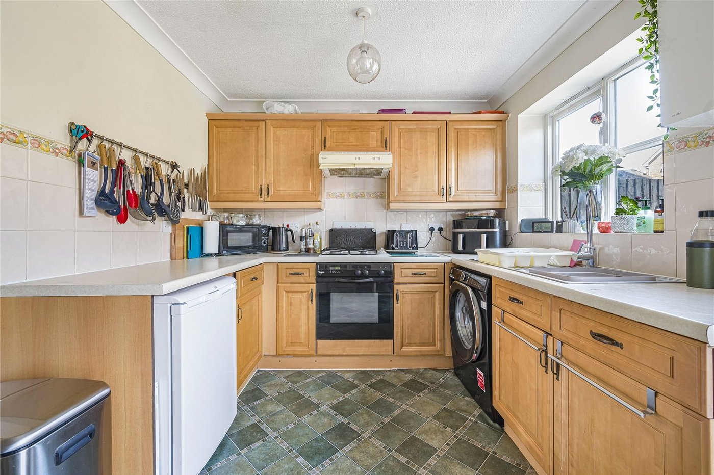 2 bedroom house for sale in Greenhithe | Robinson Jackson