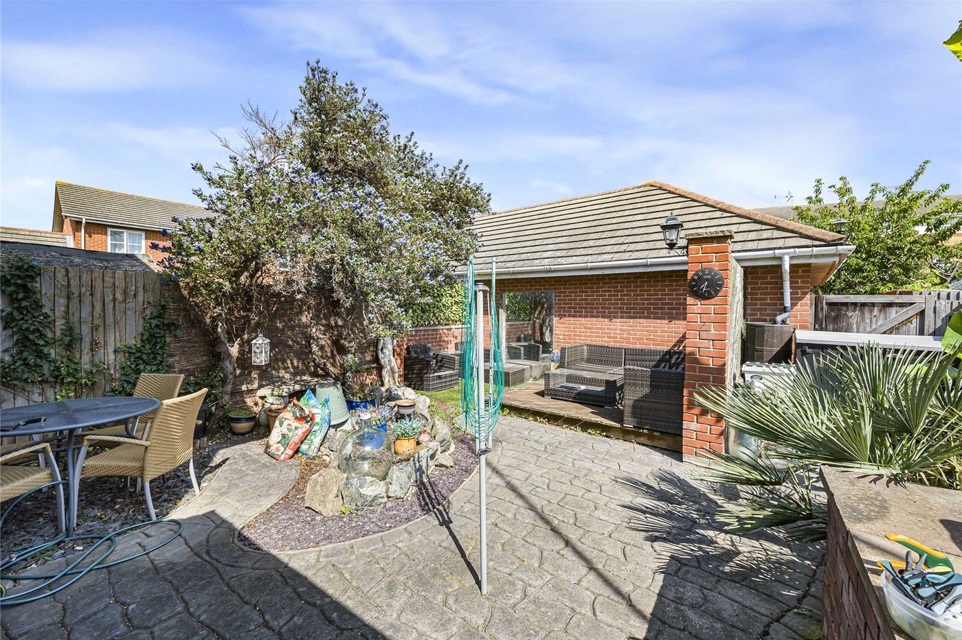 2 bedroom house for sale in Greenhithe | Robinson Jackson