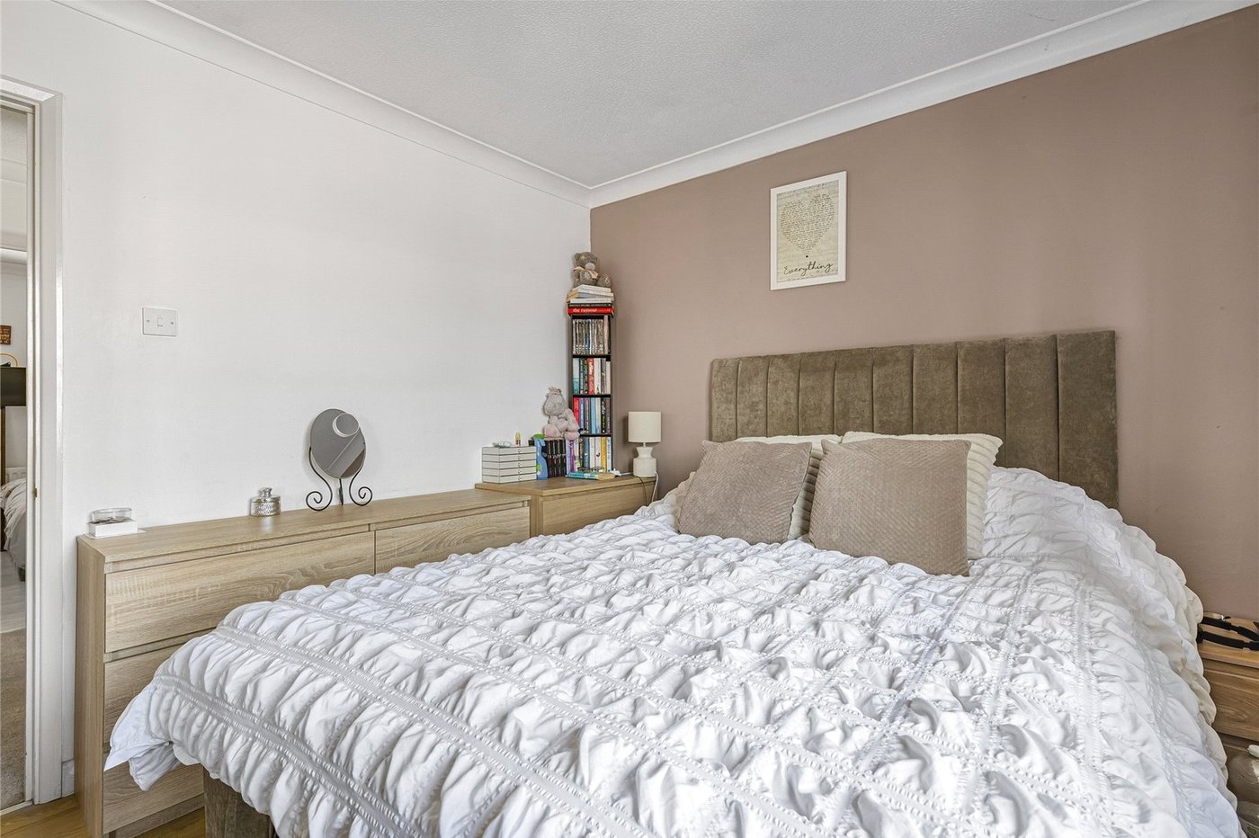 2 bedroom house for sale in Greenhithe | Robinson Jackson