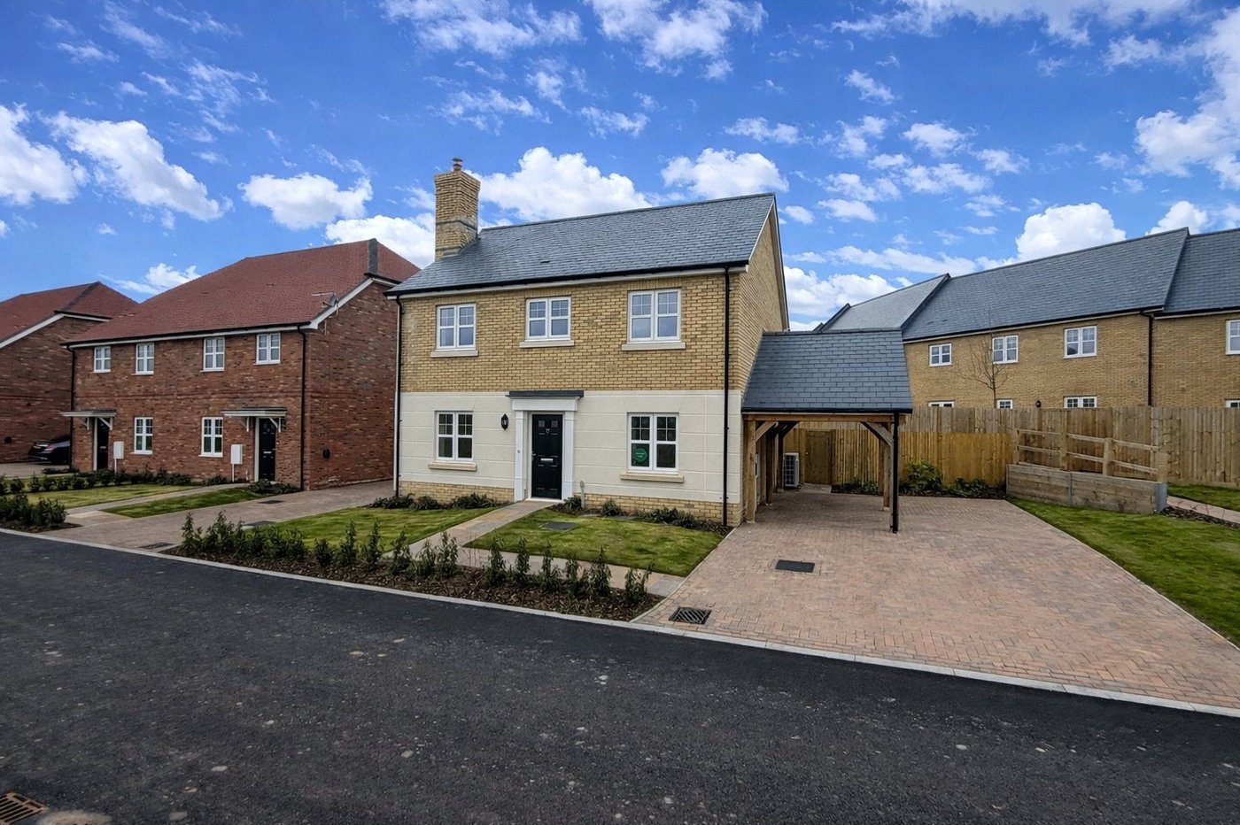 4 bedroom house for sale in Newington | Robinson Michael & Jackson