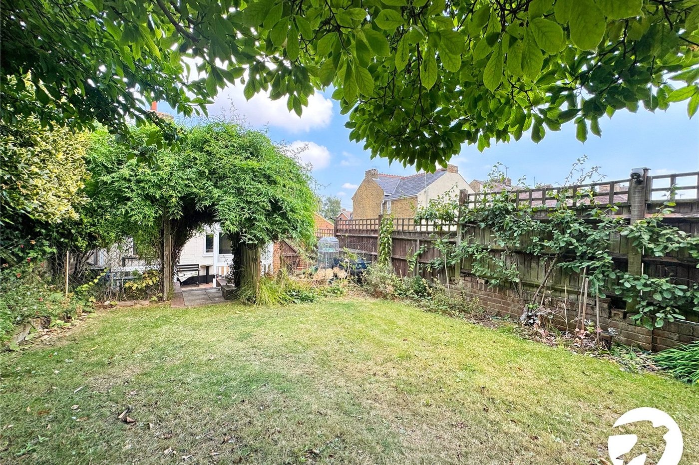 2 bedroom house for sale in Newington | Robinson Michael & Jackson