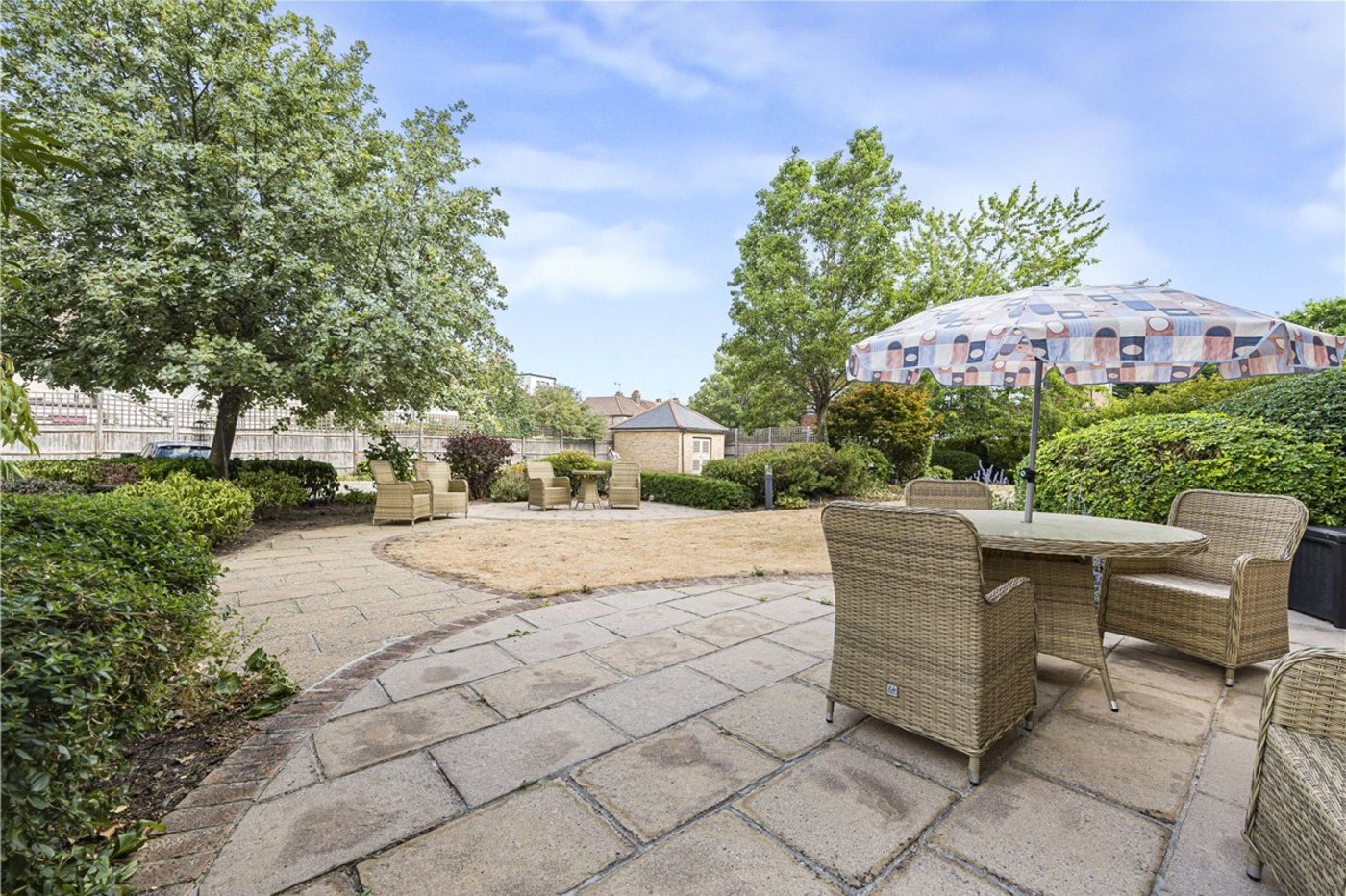 2 bedroom property for sale in Orpington | Robinson Jackson
