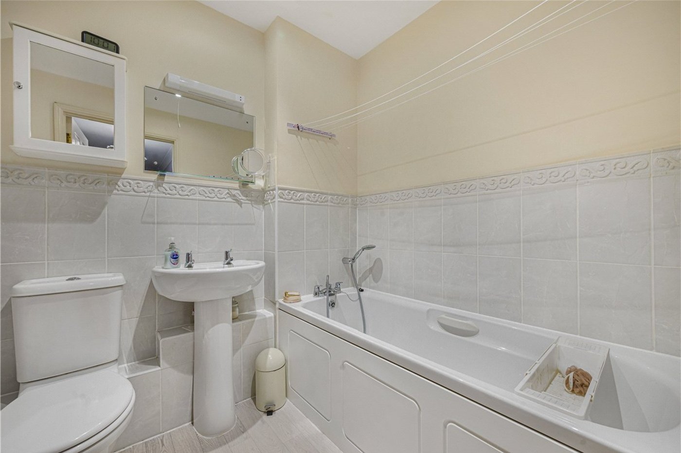 2 bedroom property for sale in Orpington | Robinson Jackson