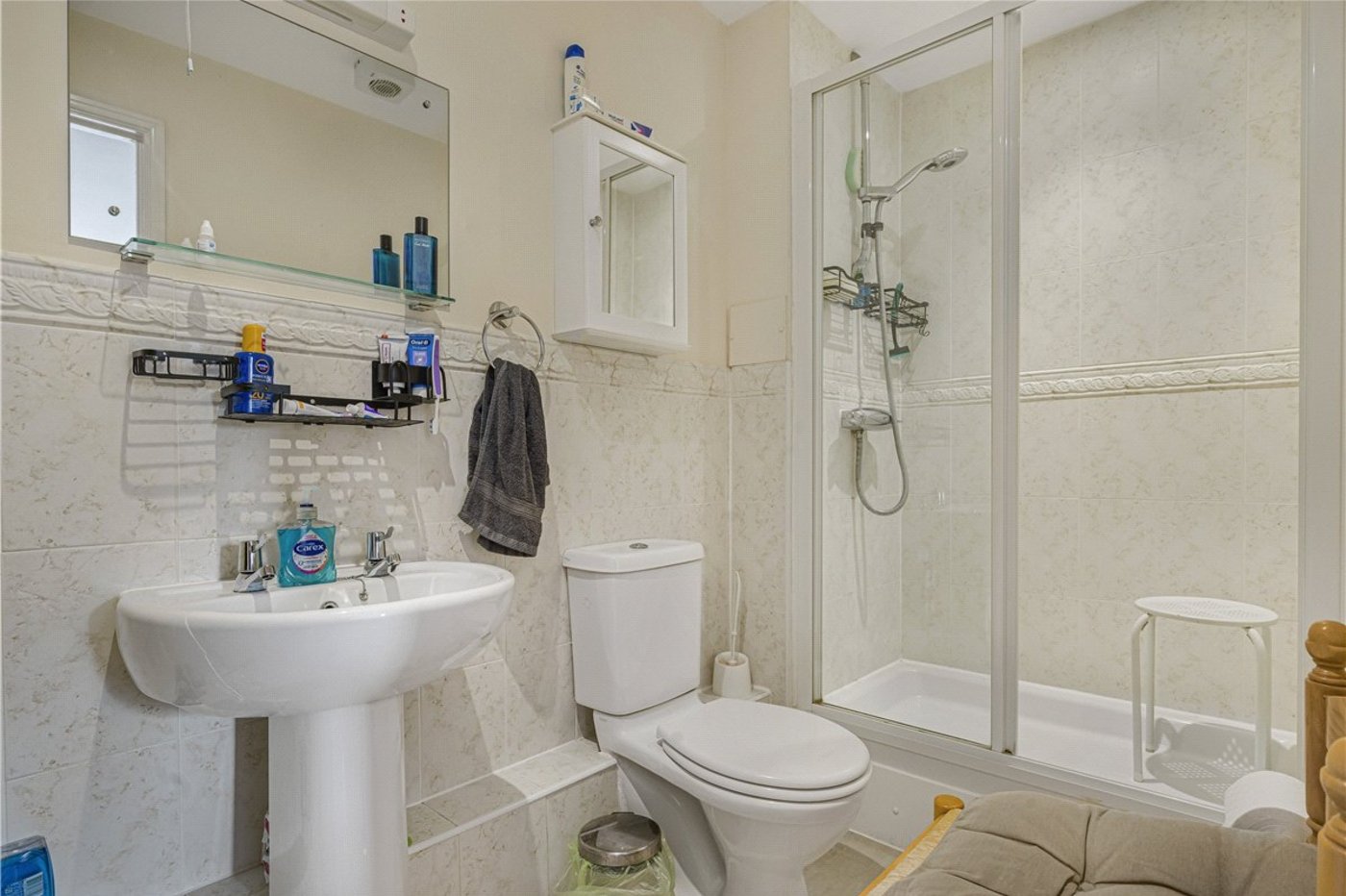 2 bedroom property for sale in Orpington | Robinson Jackson