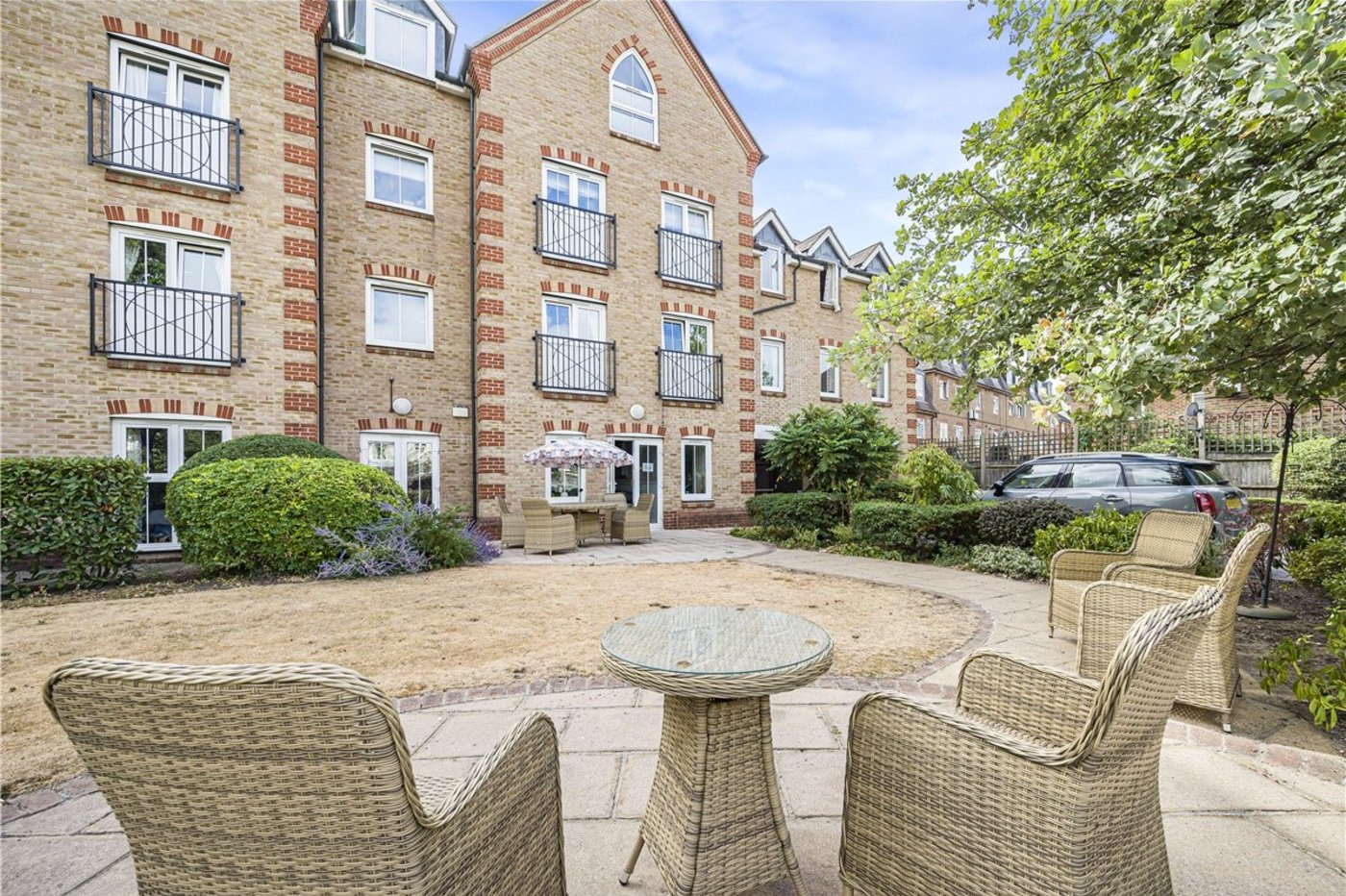 2 bedroom property for sale in Orpington | Robinson Jackson