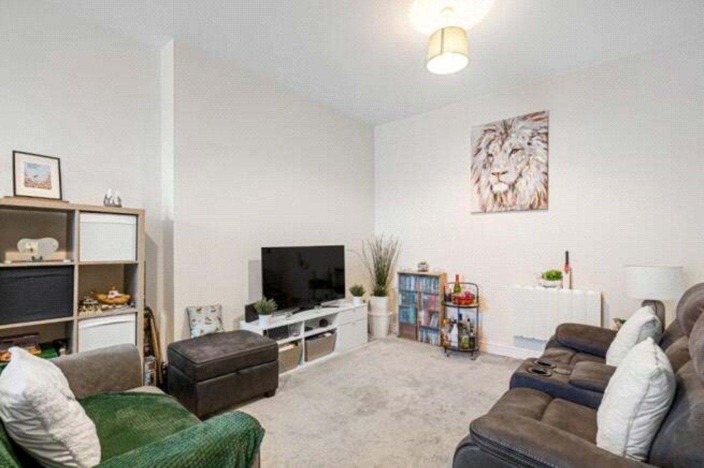 2 bedroom property for sale in Rochester | Robinson Michael & Jackson