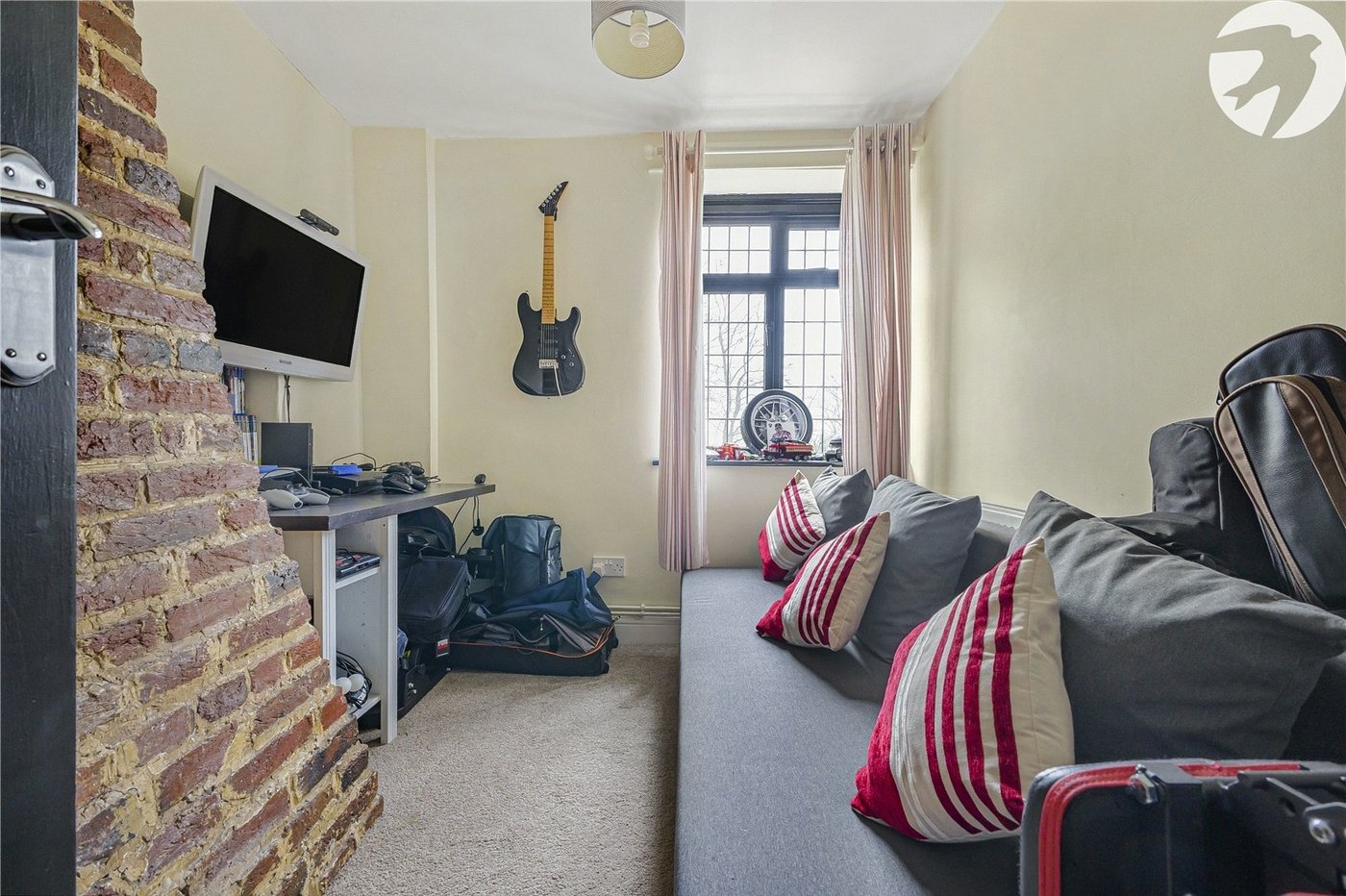 3 bedroom house for sale in Highlands Hill | Robinson Jackson