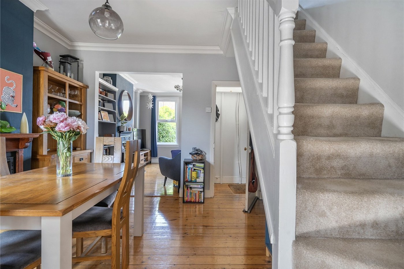 2 bedroom house for sale in London | Robinson Jackson