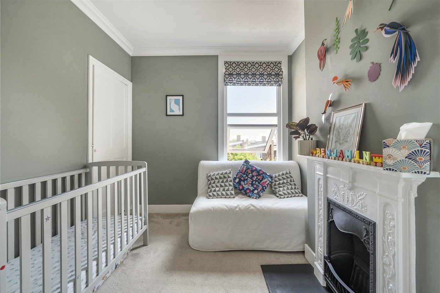 2 bedroom house for sale in London | Robinson Jackson