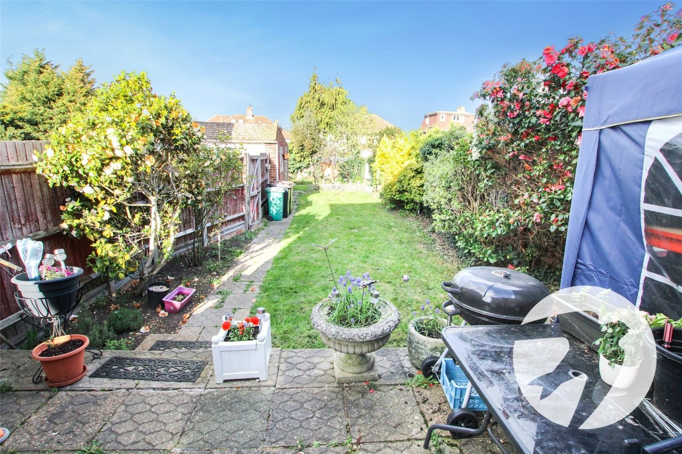 3 bedroom house for sale in London | Robinson Jackson