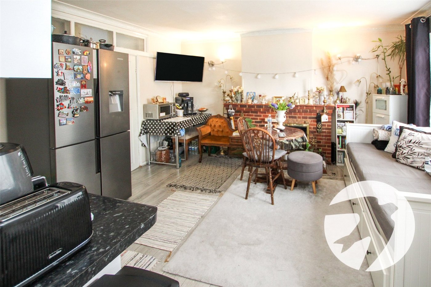 3 bedroom house for sale in London | Robinson Jackson