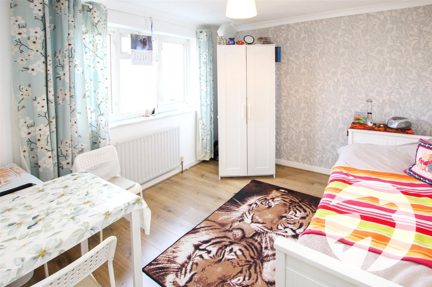 3 bedroom house for sale in London | Robinson Jackson